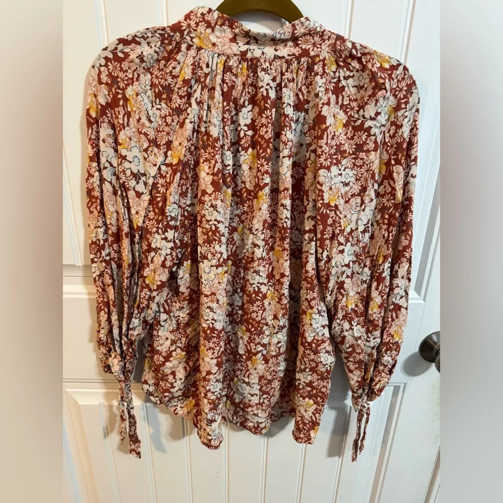 Cynthia Rowley Floral V Neck Blouse with Tie Sleeves - Picture 8 of 8